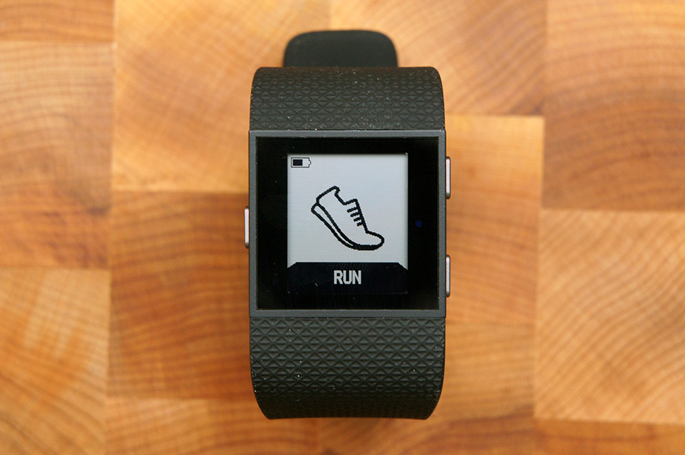 Fitbit Surge 和 Charge HR 可以自動(dòng)識(shí)別并記錄不同的運(yùn)動(dòng)狀態(tài)了