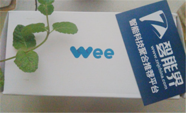 拉伸手機游戲手柄飛智wee，帶來隨時隨地的娛樂體驗