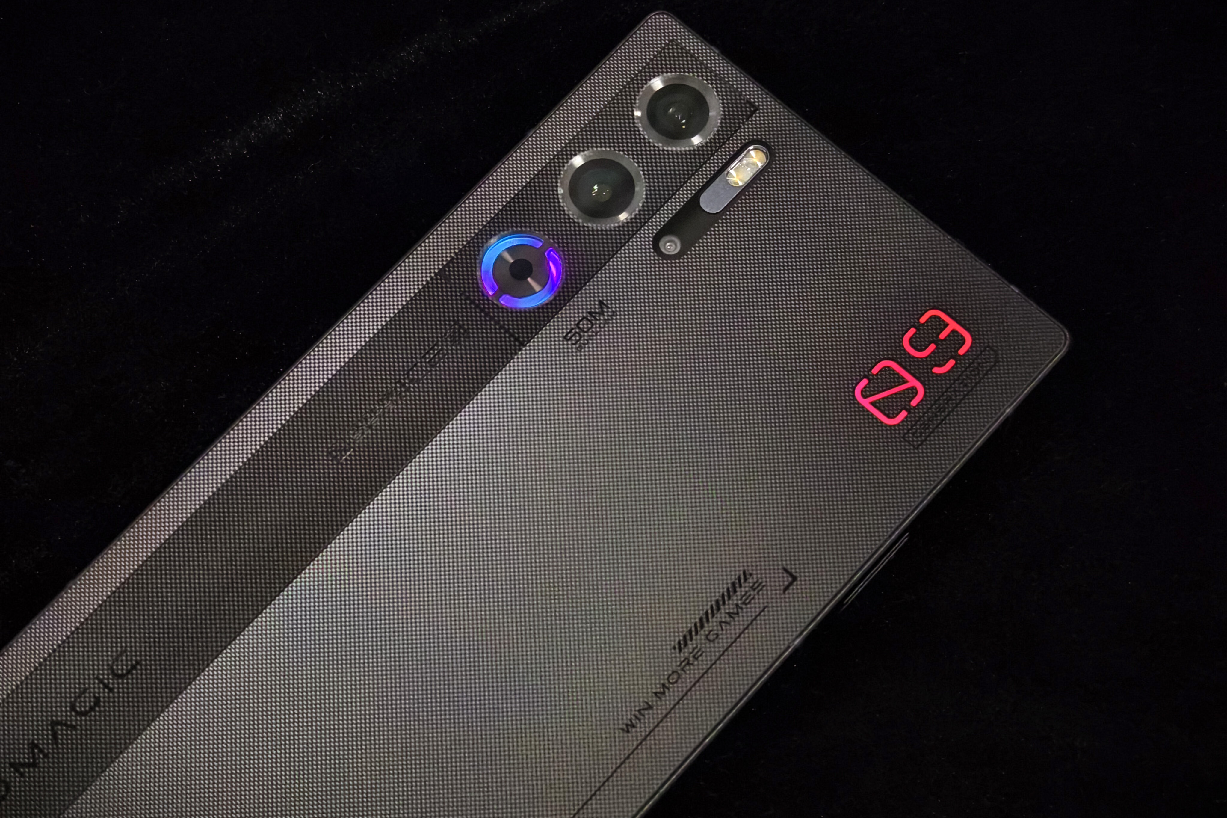 紅魔9 Pro：真?游戲手機(jī)，電競(jìng)巔峰體驗(yàn)！